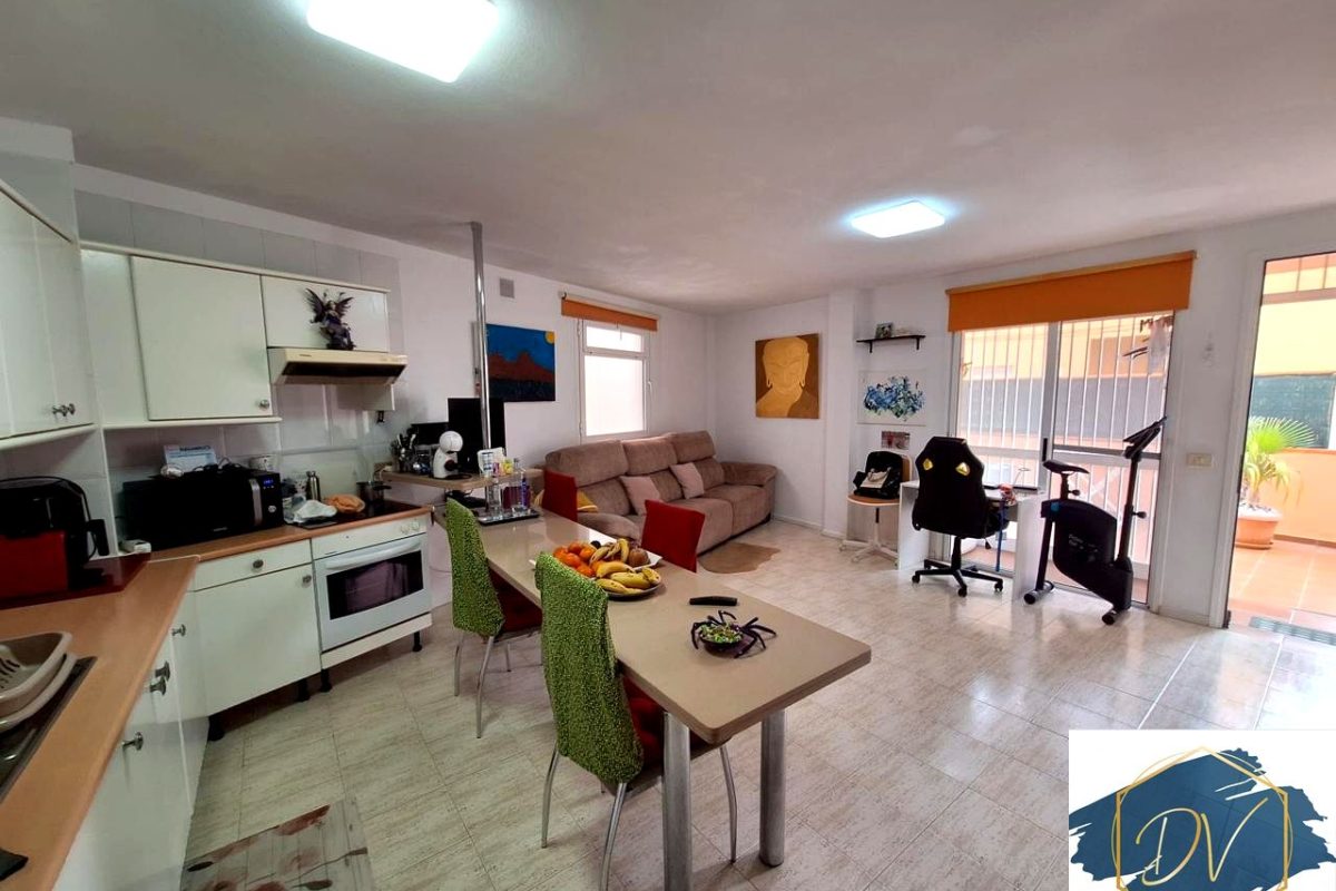 213e2b53-0004116832.jpg