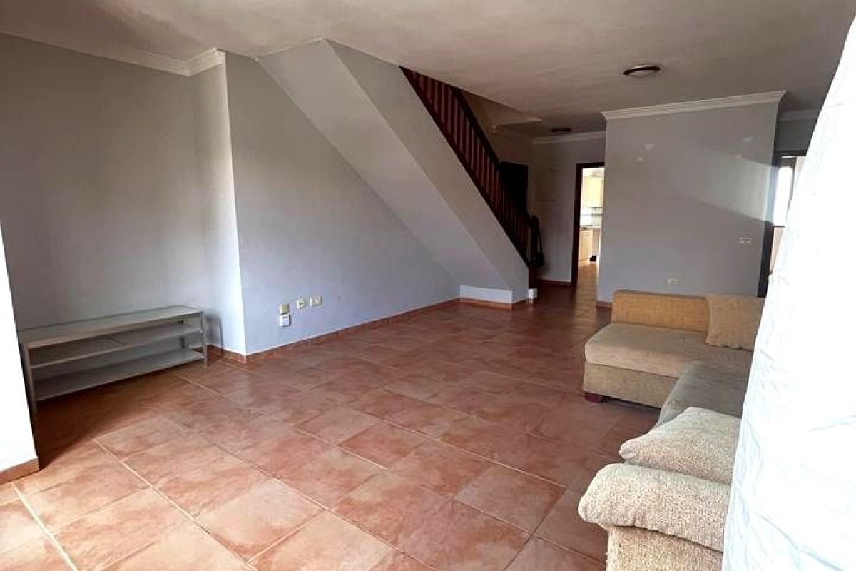2d6733e9-0004198737.jpg