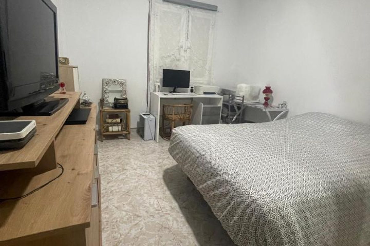 4093582-017359ca.jpg