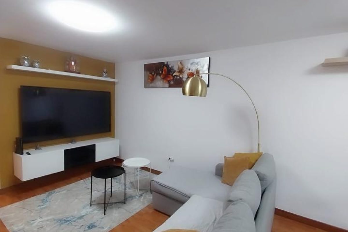 4163316-762c1242.jpg