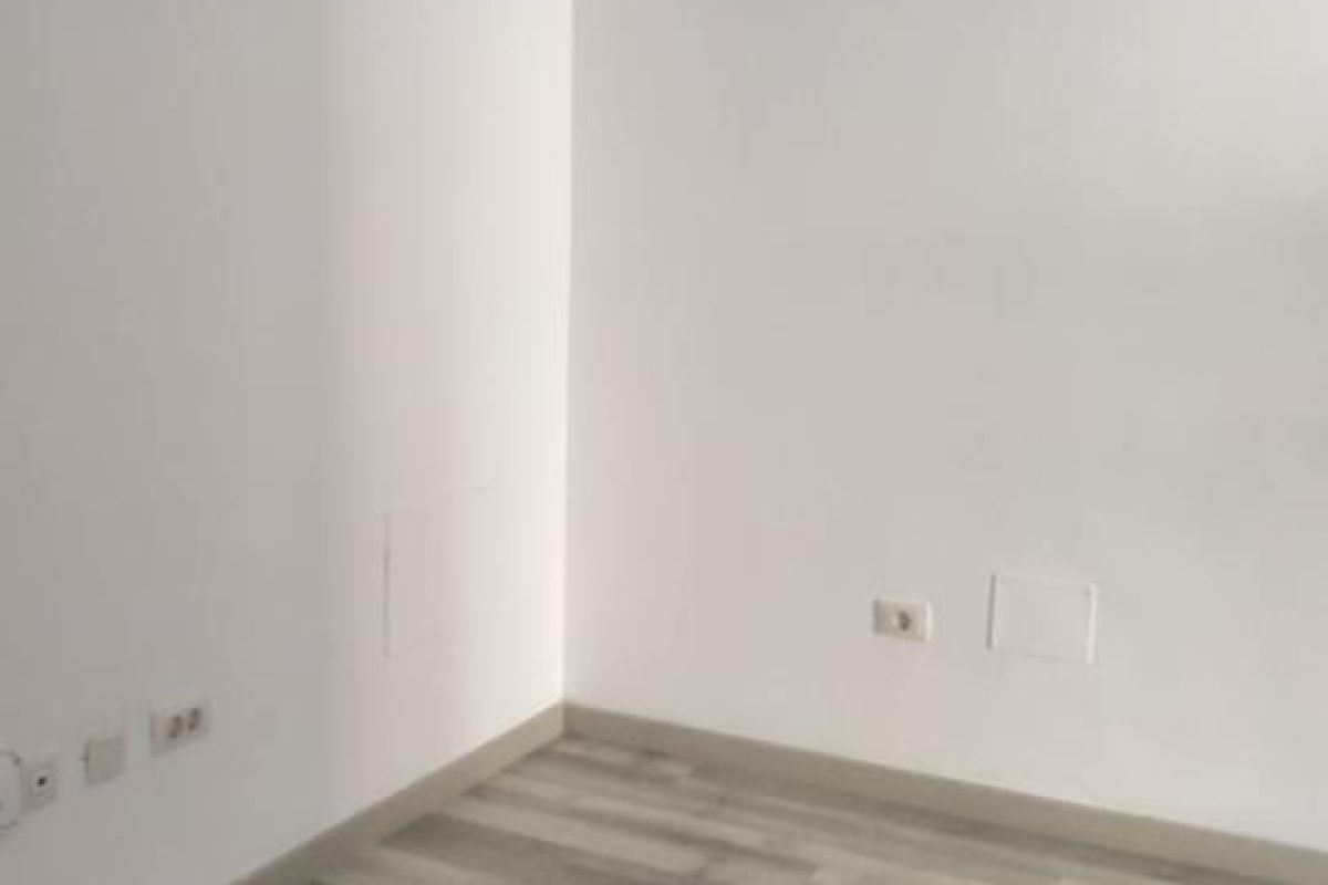 4163701-a9120938.jpg