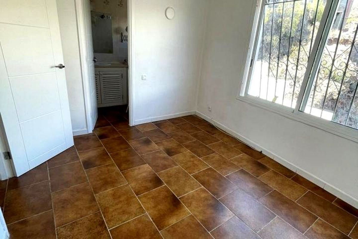 6bd38a35-0004186278.jpg