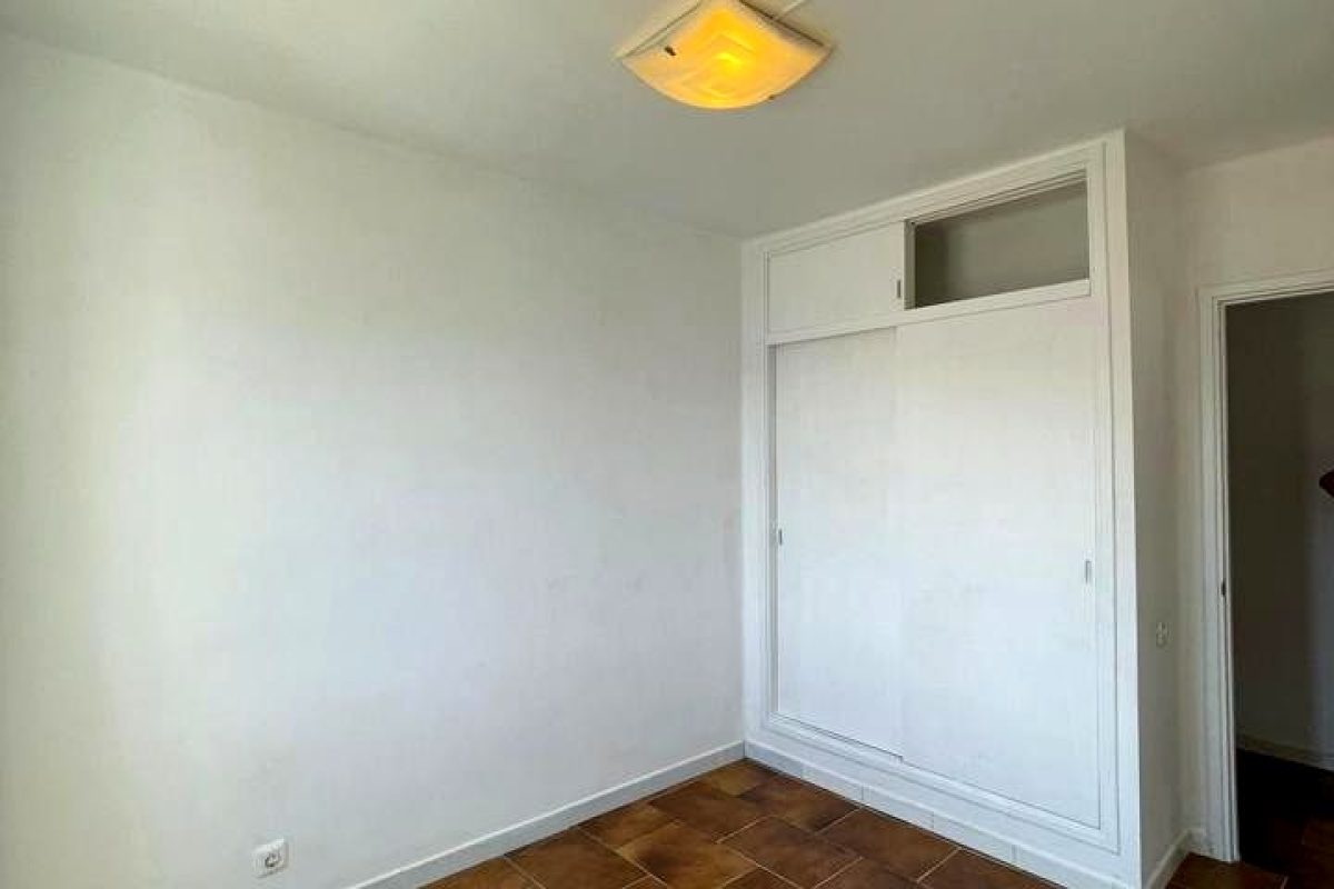 8b455cab-0004186278.jpg