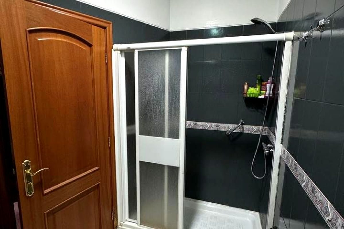 9f29218e-0004068674.jpg