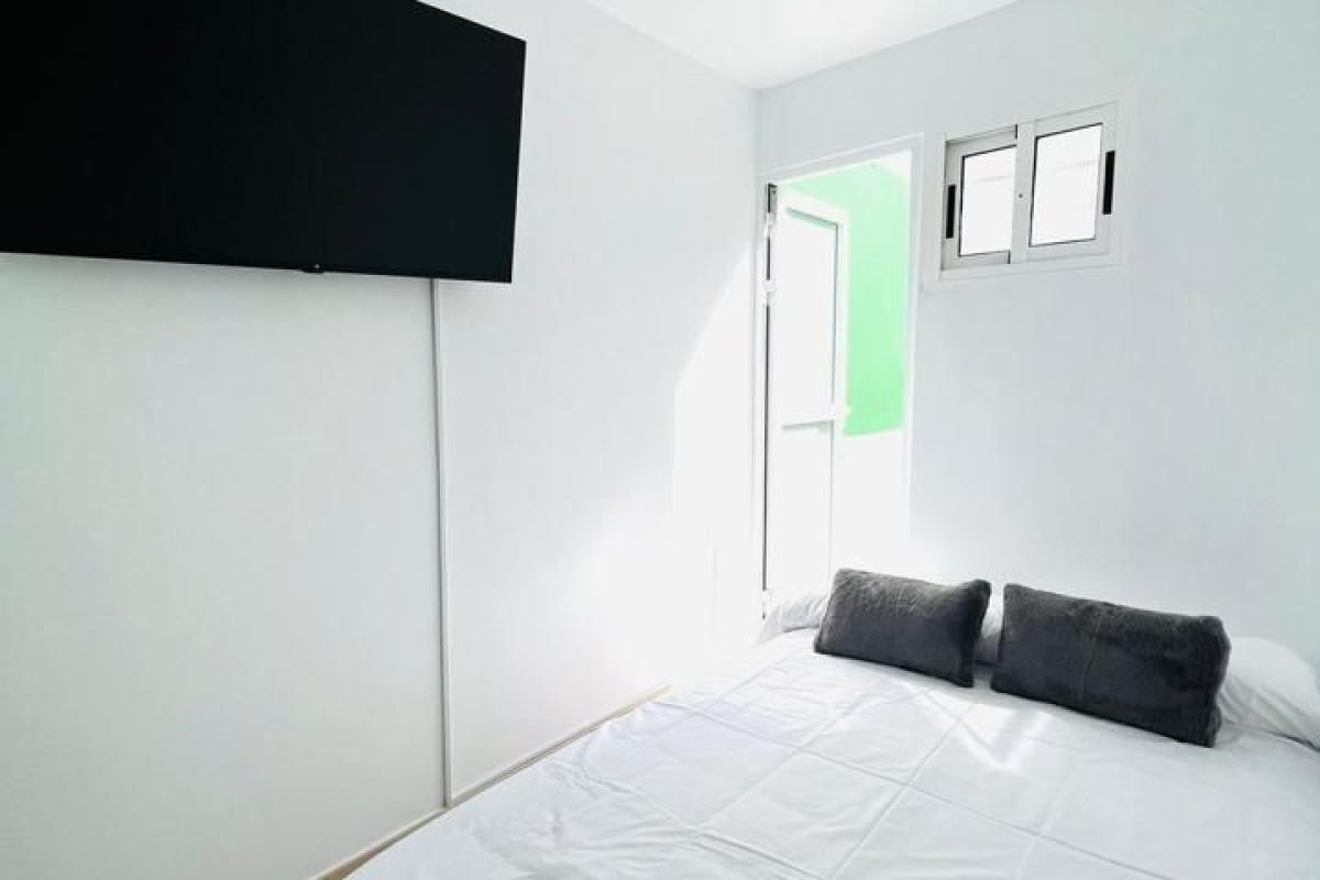 b05ae699-0004100212.jpg