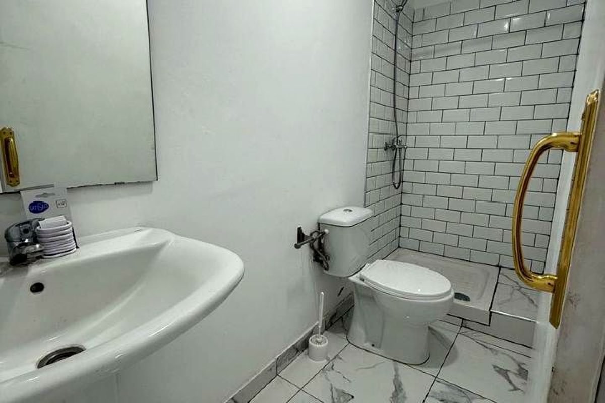 b1c301c7-0004138211.jpg