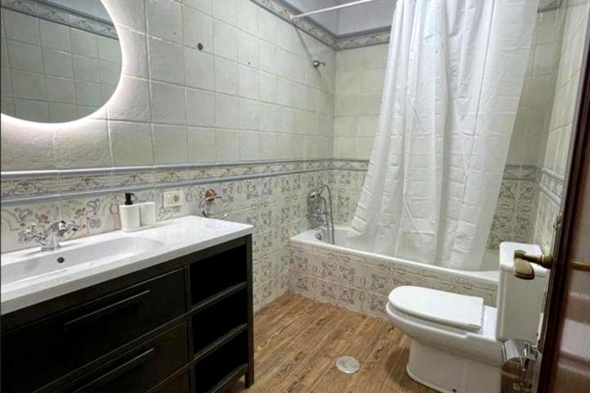 e9b88048-0004149926.jpg