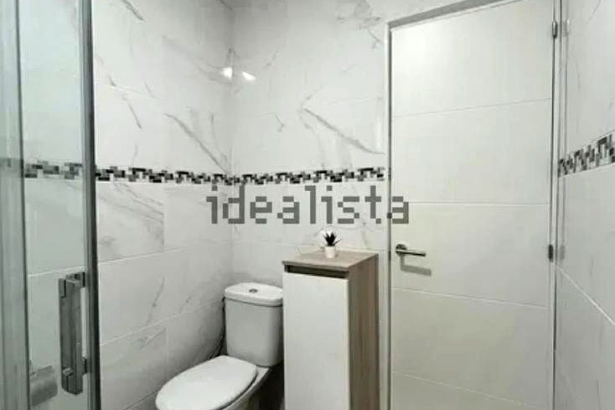 f8aea873-0004186562.jpg