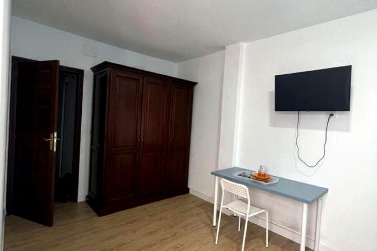 fb9dd053-0004157020.jpg